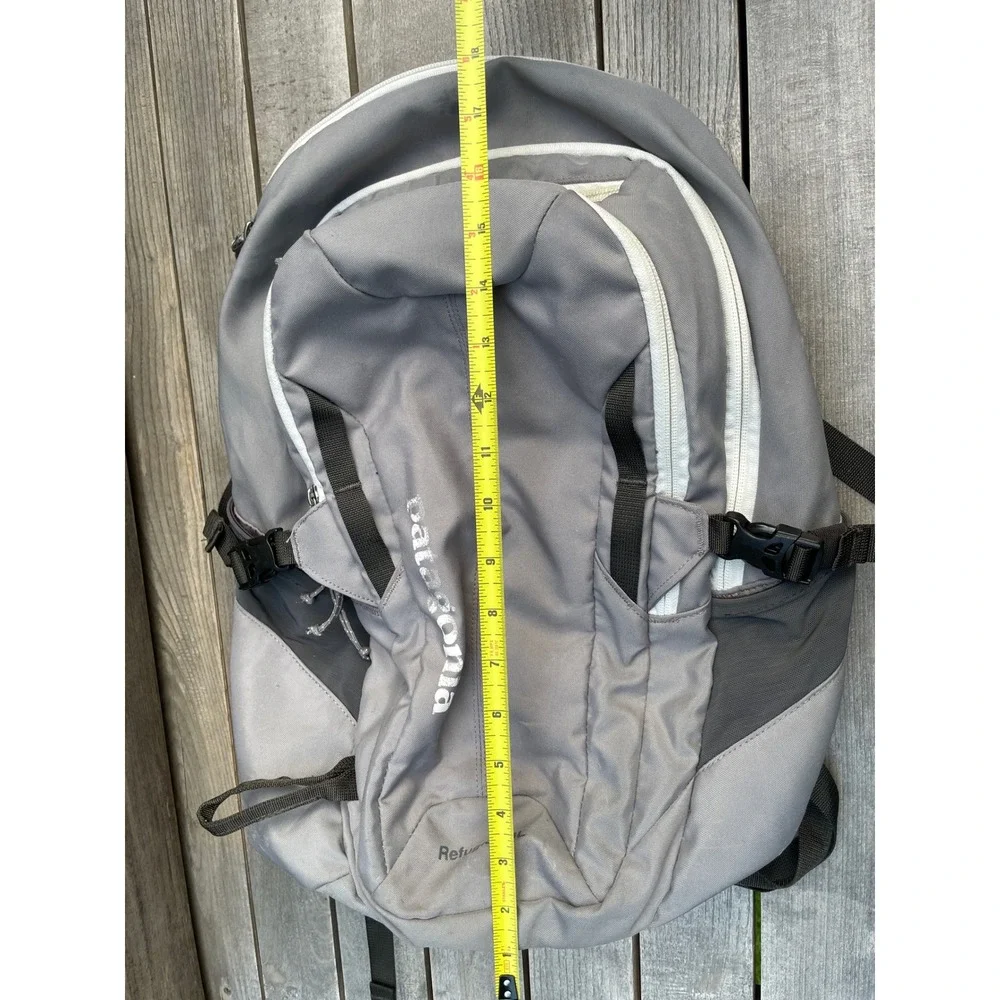 Patagonia Refugio 28L Backpack Feather Grey Daypack Laptop Bag 47911 FA15